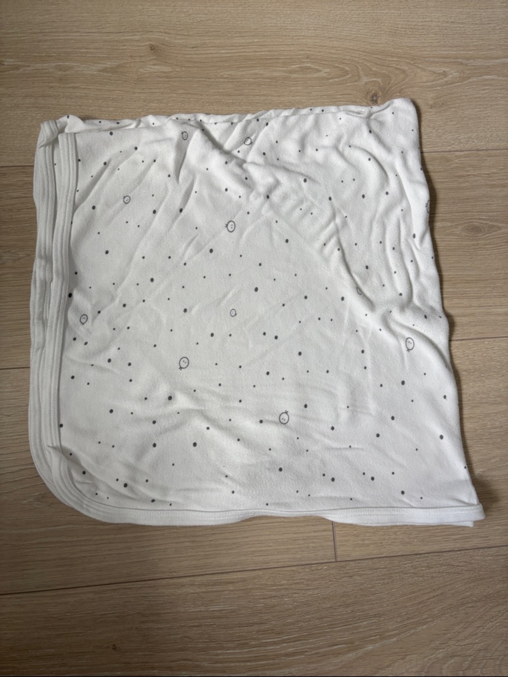 Morí White Baby Swaddle Blanket with Tiny Dot Pattern